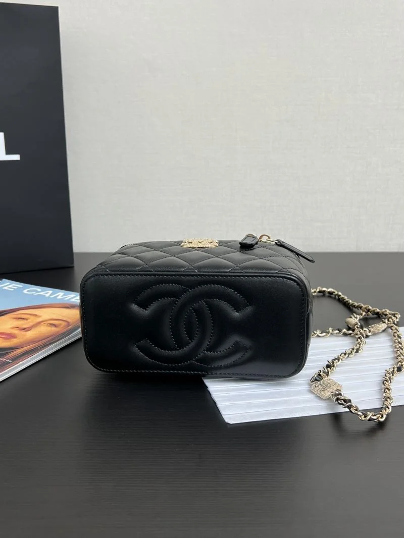 Chanel Cosmetic Bags Vibrant 55110