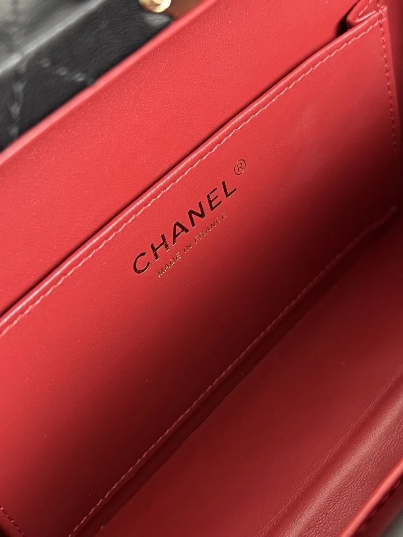 Supportive Chanel Cosmetic Bags 55137
