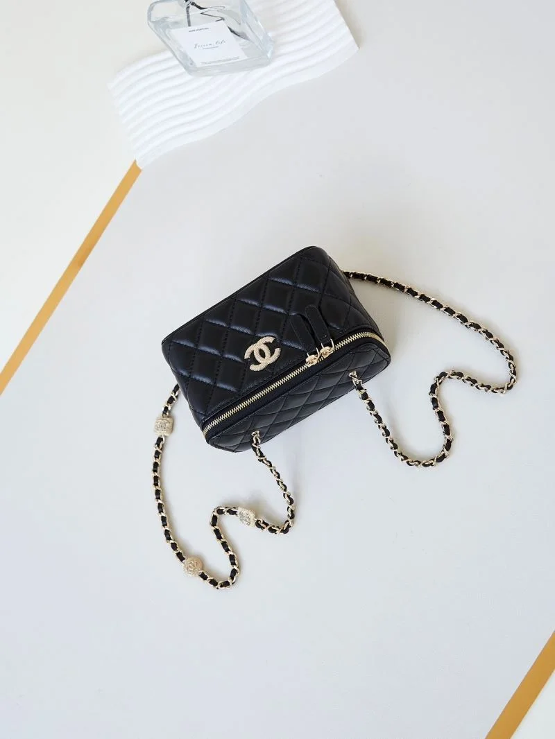Effortless Chanel Cosmetic Bags 55121