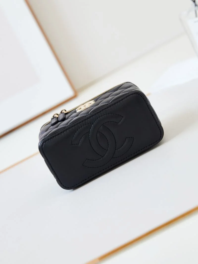 Effortless Chanel Cosmetic Bags 55121