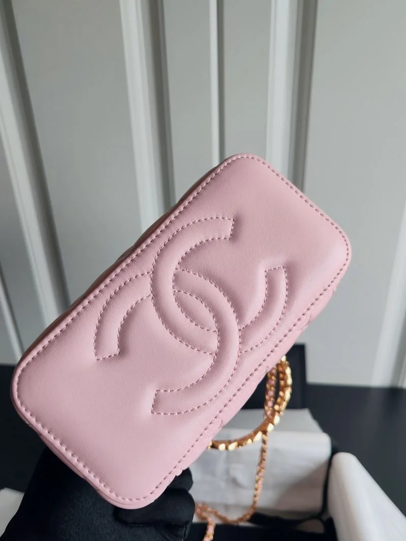 Comfortable Chanel Cosmetic Bags 55106
