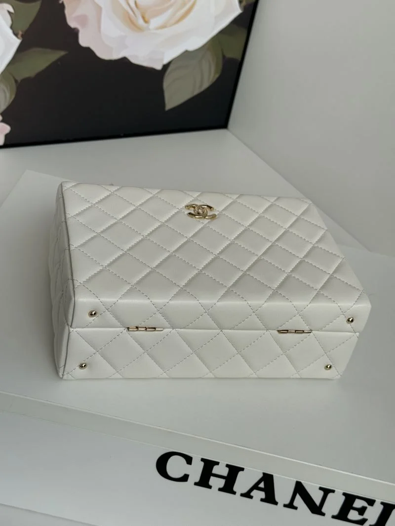 Neat Chanel Cosmetic Bags 55103