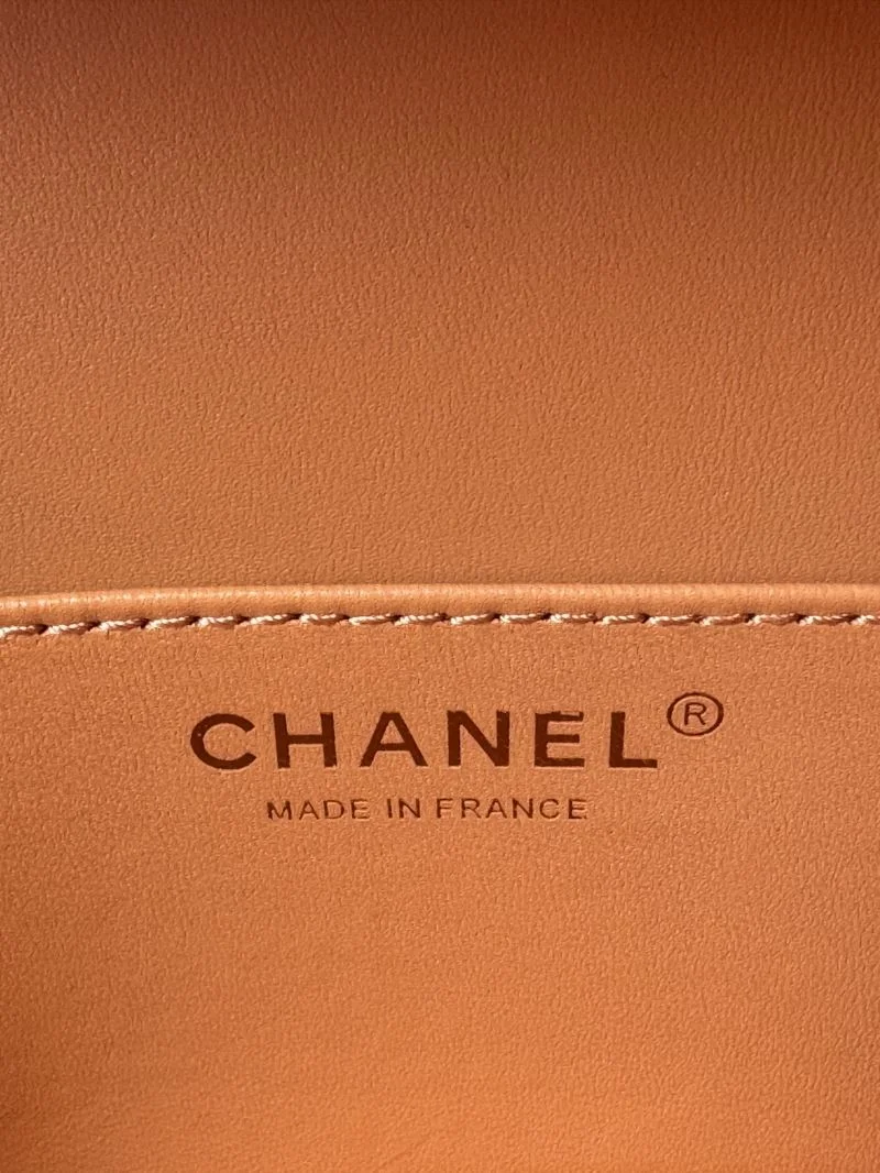 Supportive Chanel Cosmetic Bags 55102