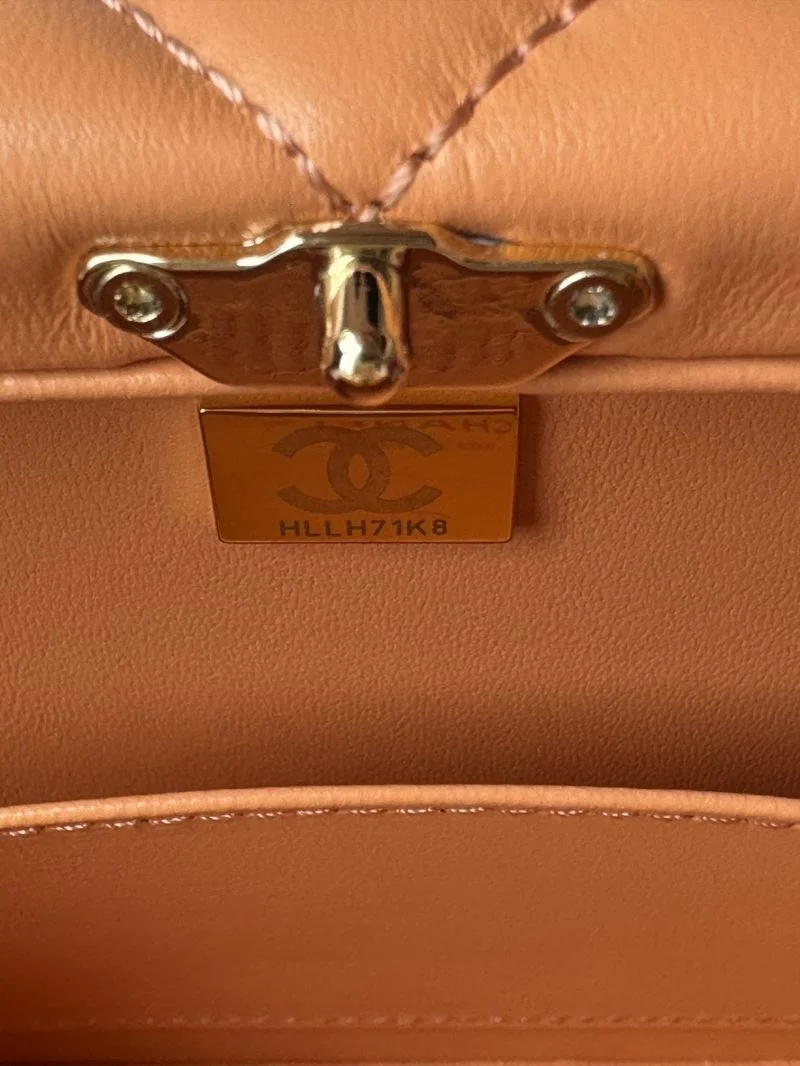 Supportive Chanel Cosmetic Bags 55102
