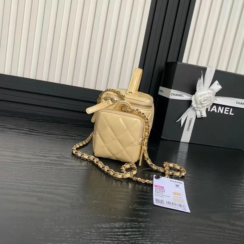 Chanel Cosmetic Bags Minimalist 55105