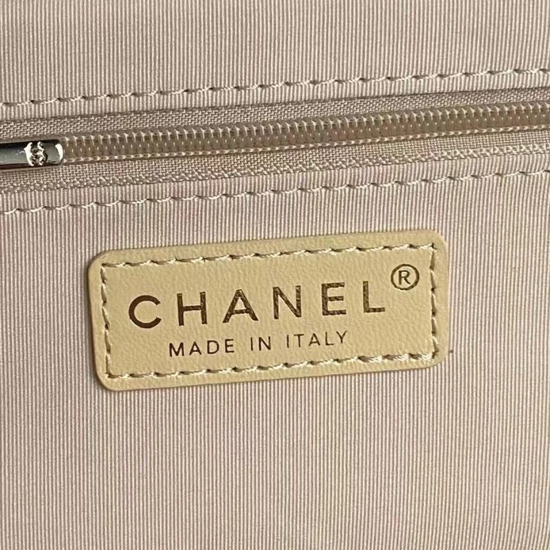 Chanel Cosmetic Bags Minimalist 55105