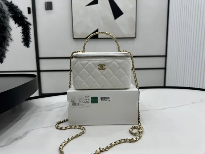 Premium Chanel Cosmetic Bags 37613