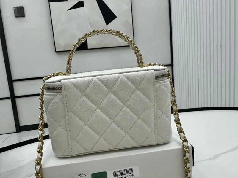 Premium Chanel Cosmetic Bags 37613