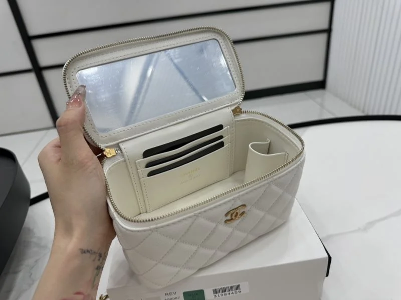 Premium Chanel Cosmetic Bags 37613