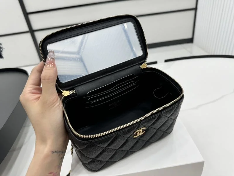 Chanel Cosmetic Bags Soft 55093