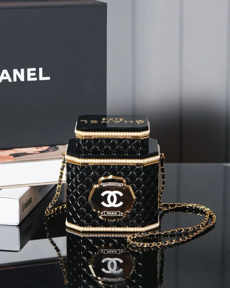 RelaxedFit Chanel Cosmetic Bags 55092