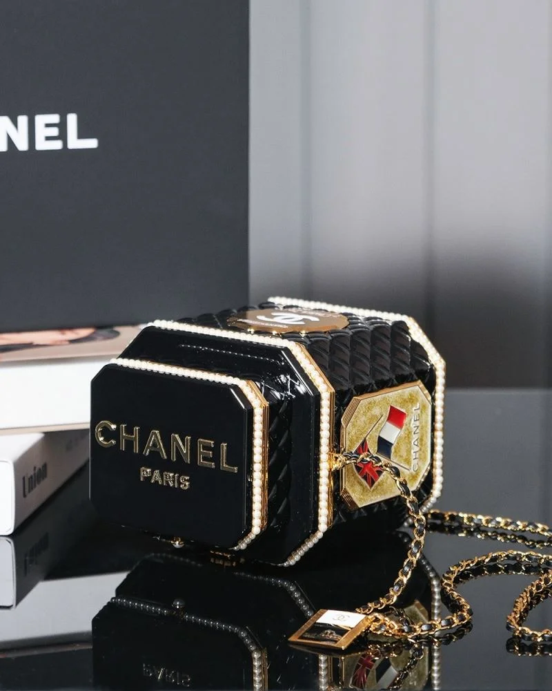 RelaxedFit Chanel Cosmetic Bags 55092