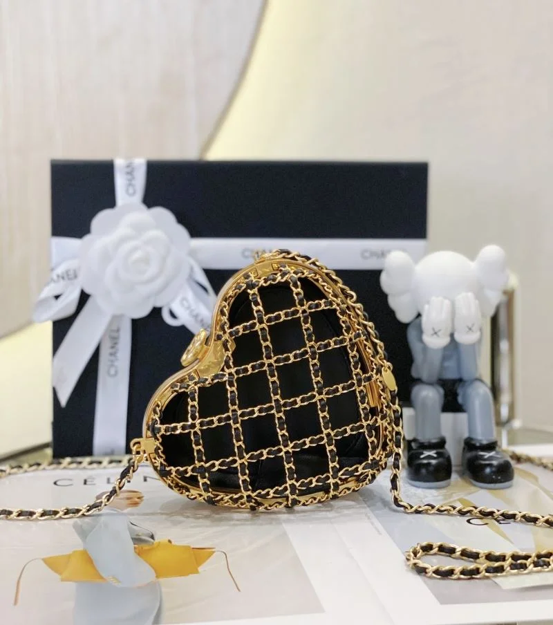 SunProtective Chanel Cosmetic Bags 55136