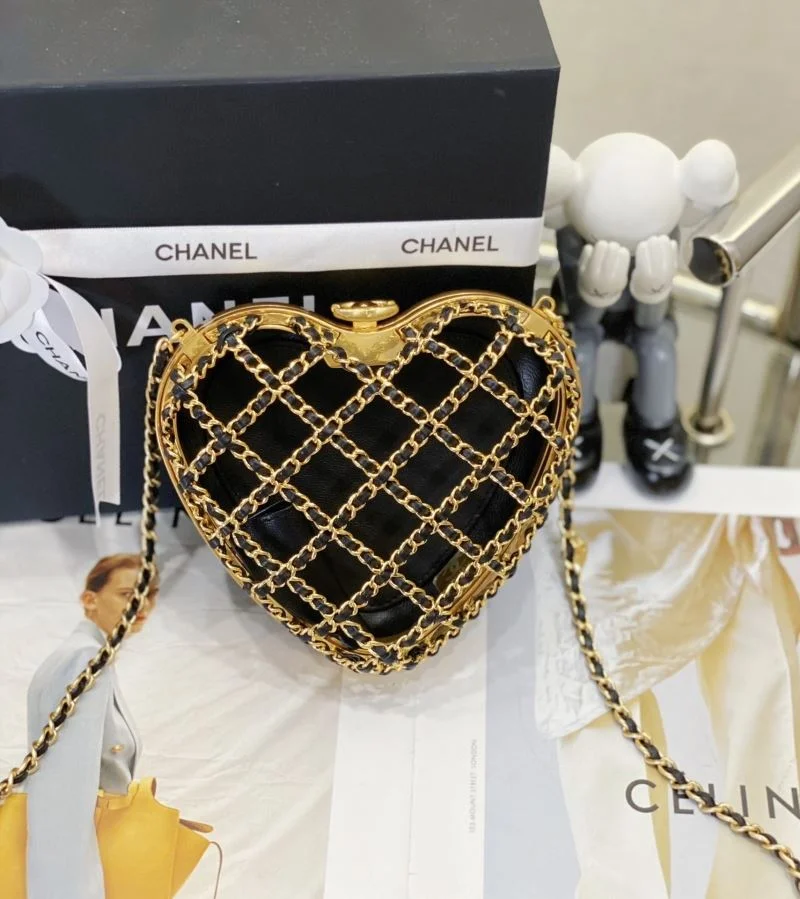 SunProtective Chanel Cosmetic Bags 55136