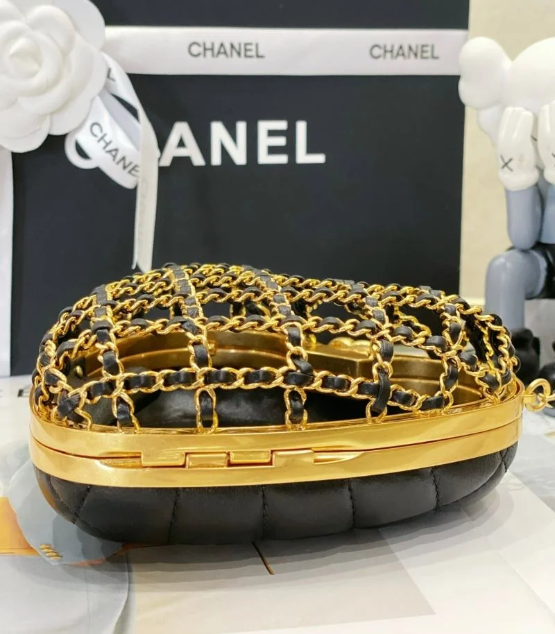 SunProtective Chanel Cosmetic Bags 55136