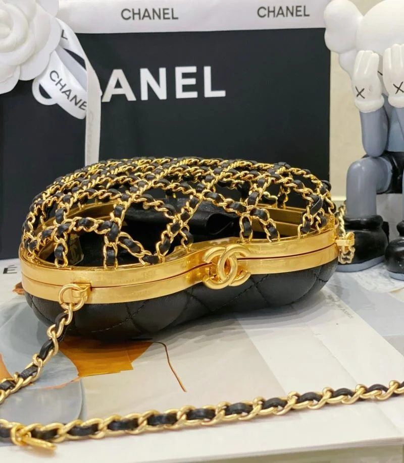 SunProtective Chanel Cosmetic Bags 55136