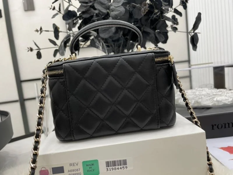 Chanel Cosmetic Bags Stylish 55089
