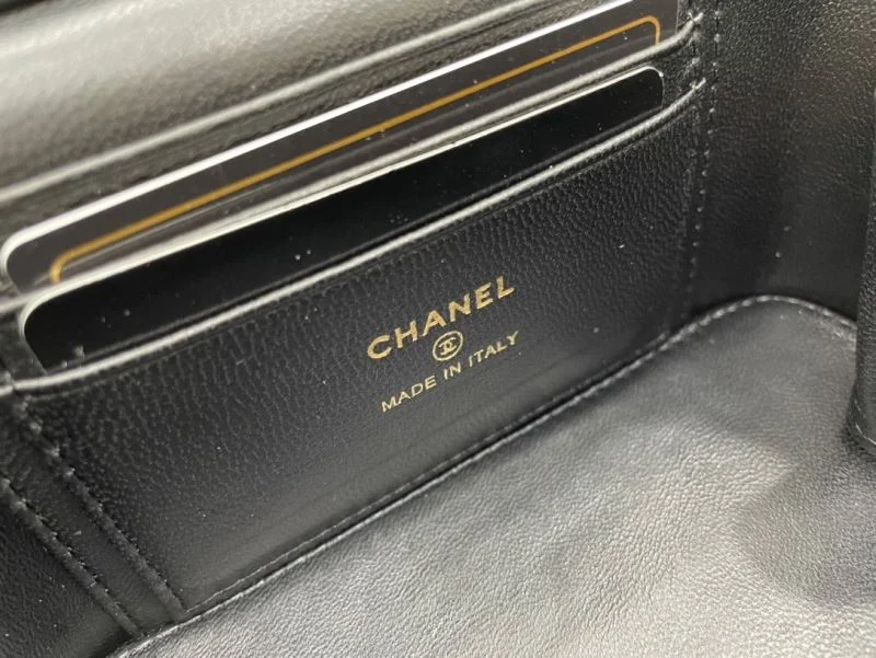 Chanel Cosmetic Bags Stylish 55089