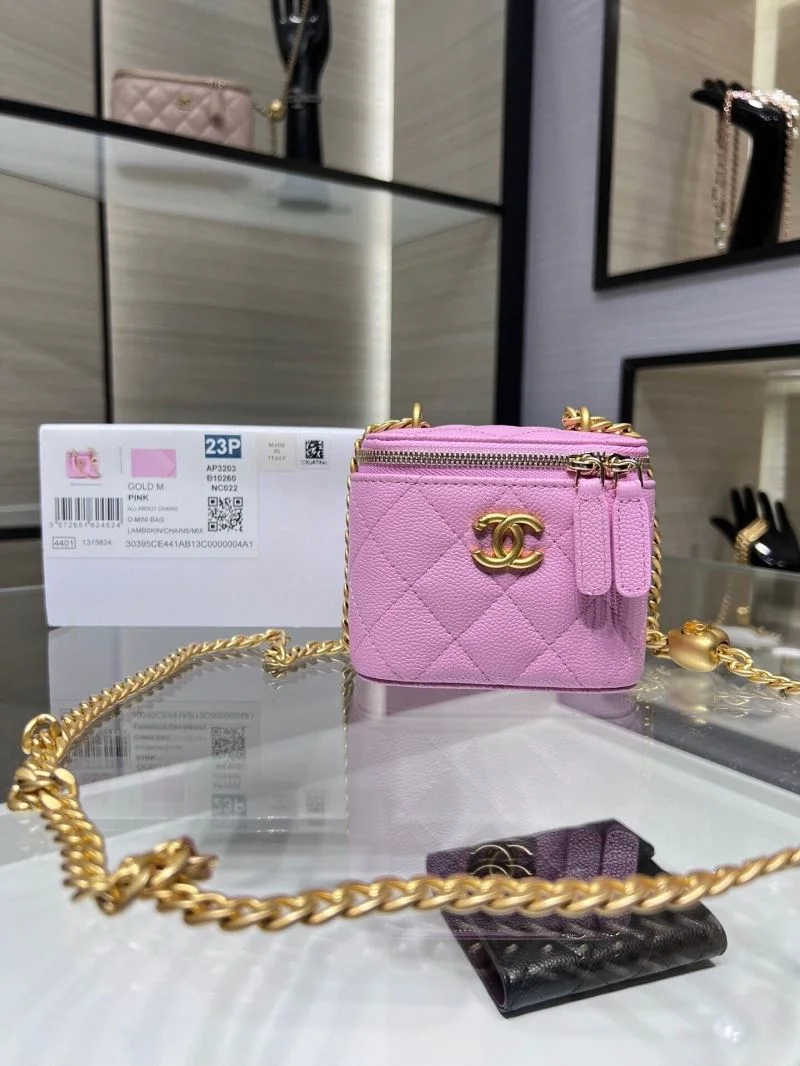 Resilient Chanel Cosmetic Bags 55082