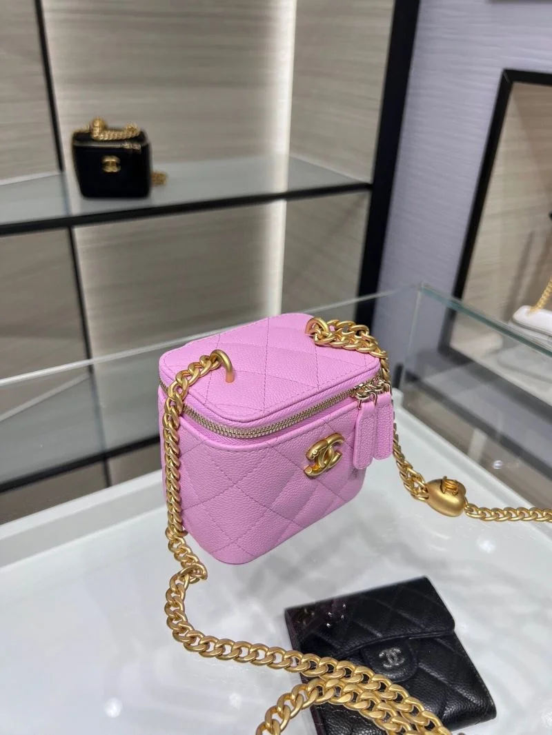 Resilient Chanel Cosmetic Bags 55082