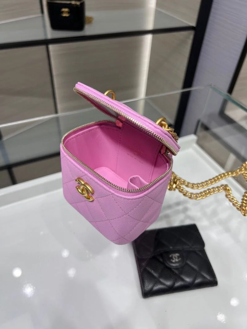 Resilient Chanel Cosmetic Bags 55082