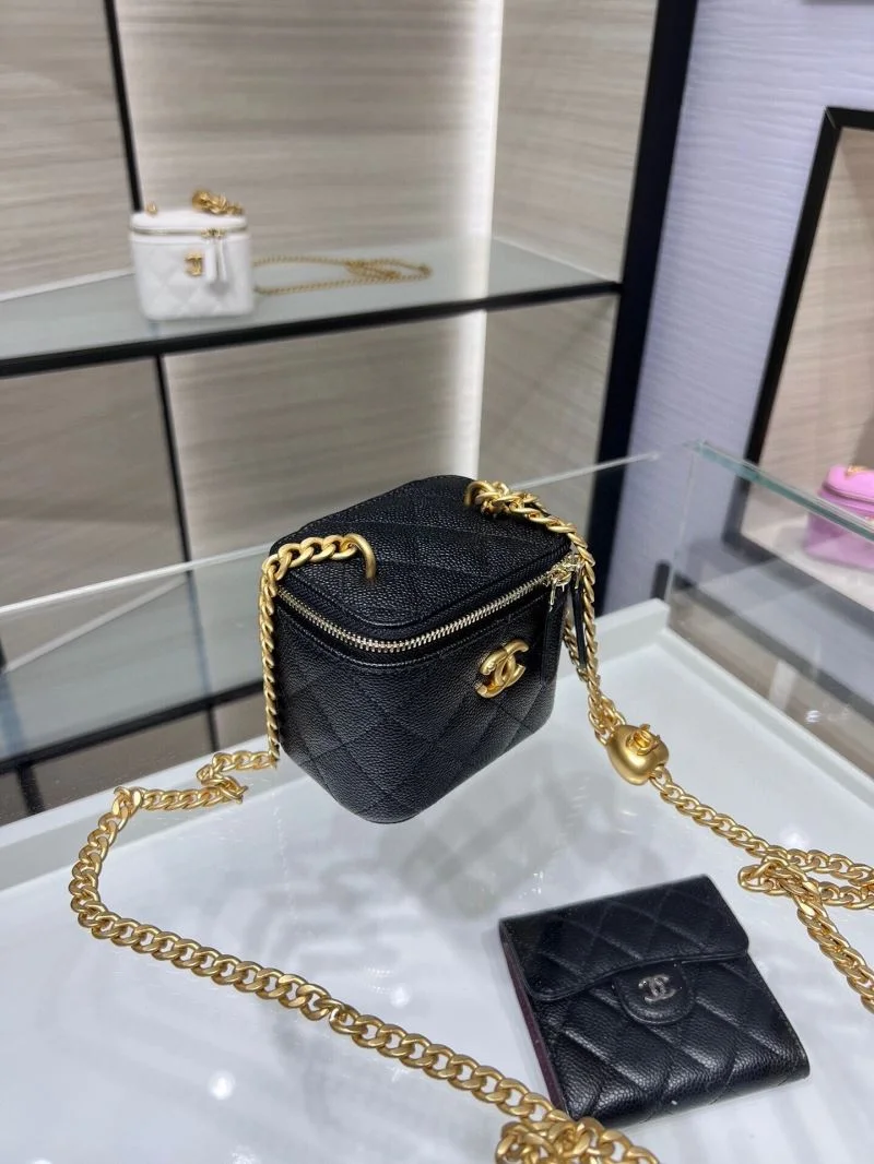 Neat Chanel Cosmetic Bags 55083