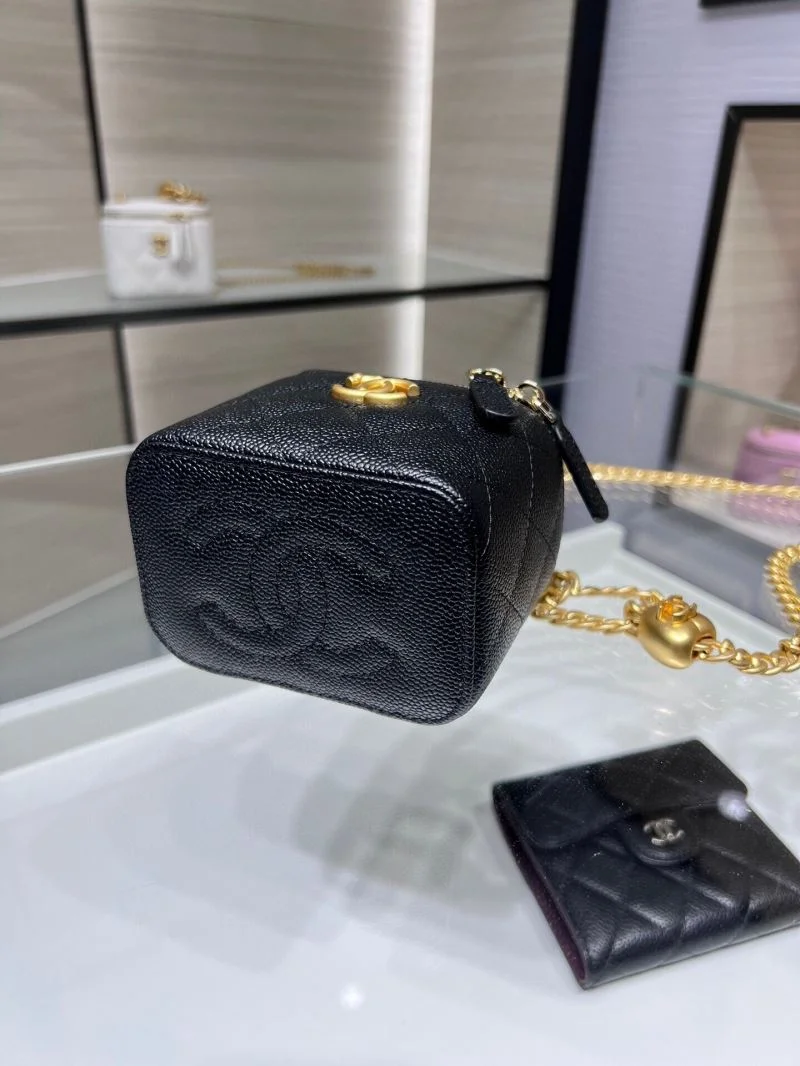 Neat Chanel Cosmetic Bags 55083