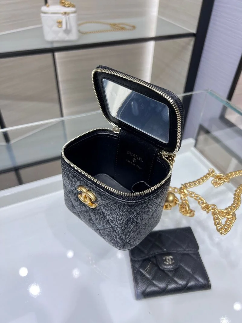 Neat Chanel Cosmetic Bags 55083