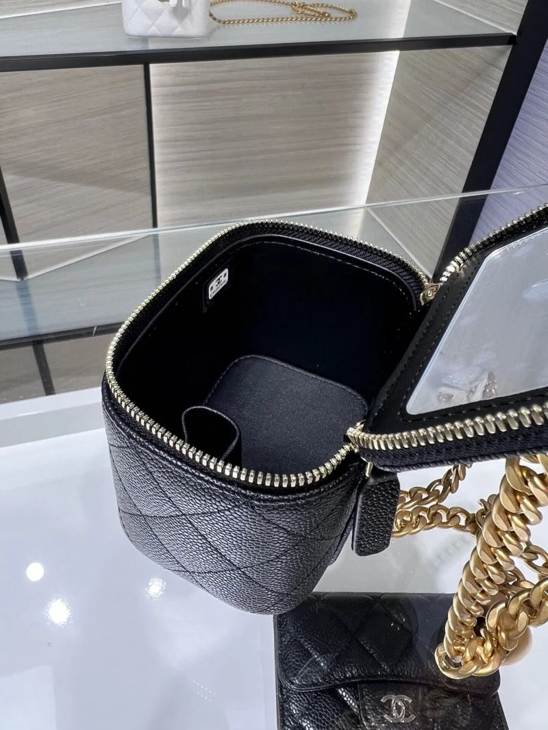 Neat Chanel Cosmetic Bags 55083