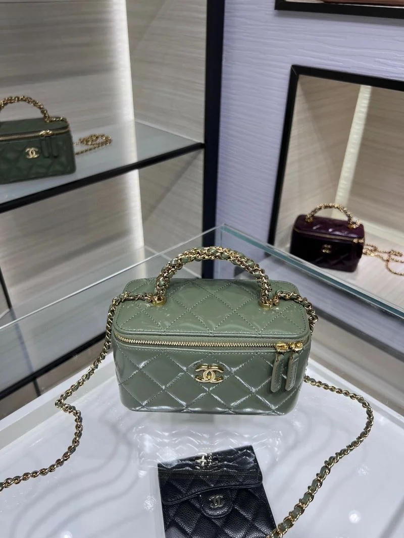 Tailored Chanel Cosmetic Bags 55079