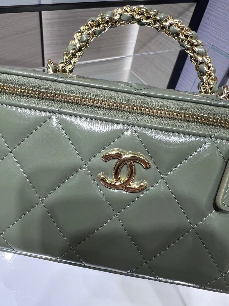 Tailored Chanel Cosmetic Bags 55079