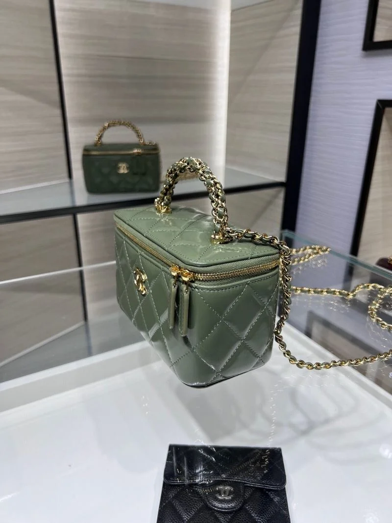Tailored Chanel Cosmetic Bags 55079