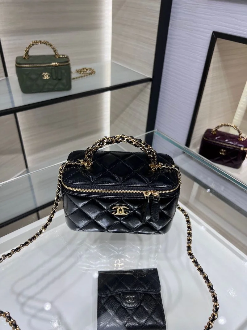 Chanel Cosmetic Bags Elegant 55077