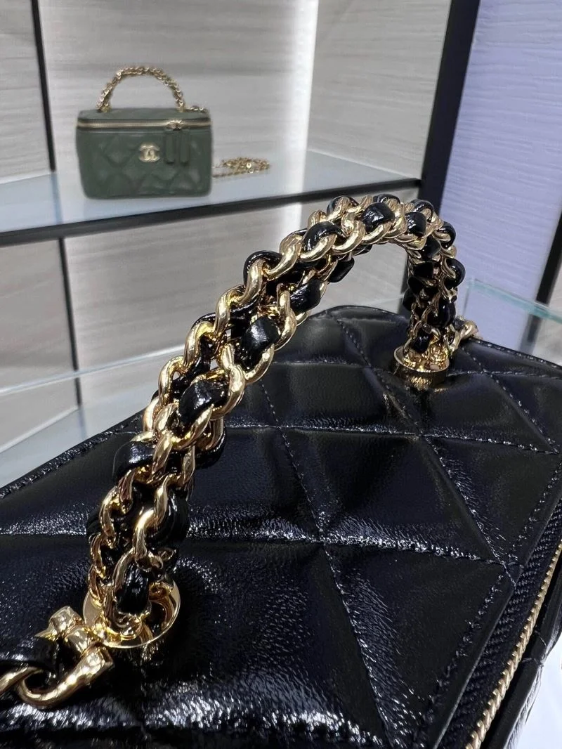 Chanel Cosmetic Bags Elegant 55077