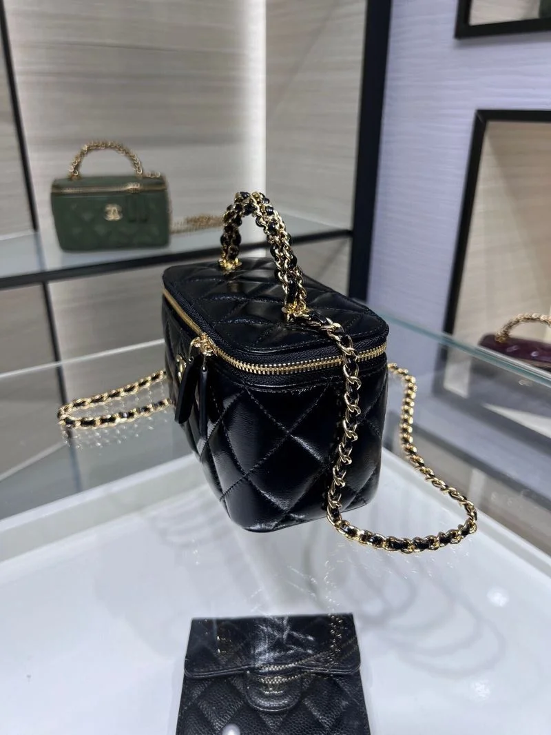 Chanel Cosmetic Bags Elegant 55077