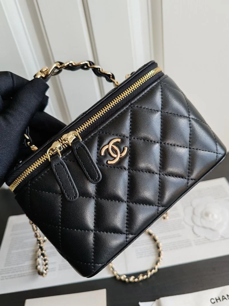 Chanel Cosmetic Bags Tailored 55074