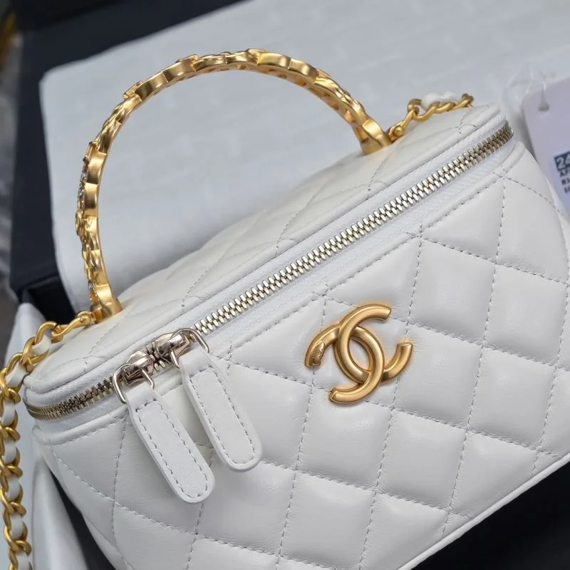 Effortless Chanel Cosmetic Bags 55069