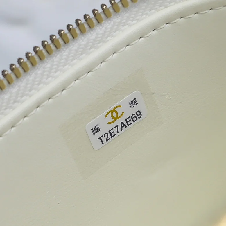 Effortless Chanel Cosmetic Bags 55069