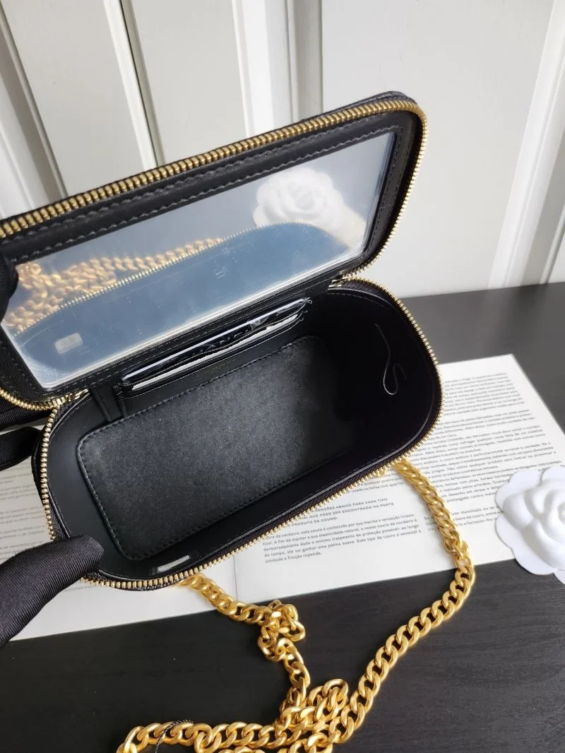 Chanel Cosmetic Bags Sustainable 55052