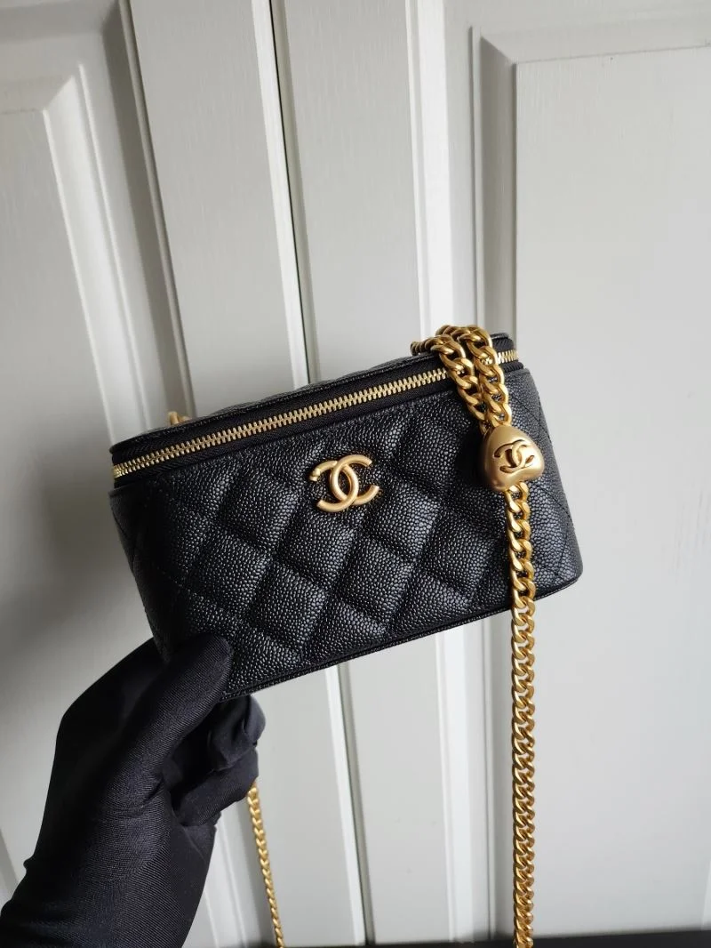 Chanel Cosmetic Bags Sustainable 55052