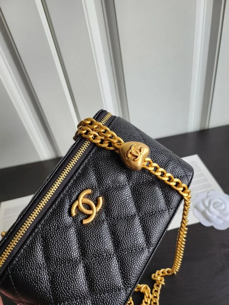 Chanel Cosmetic Bags Sustainable 55052
