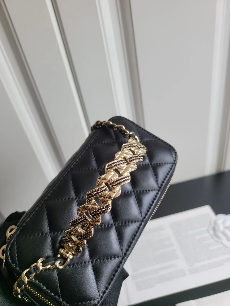 Chanel Cosmetic Bags EyeCatching 55070