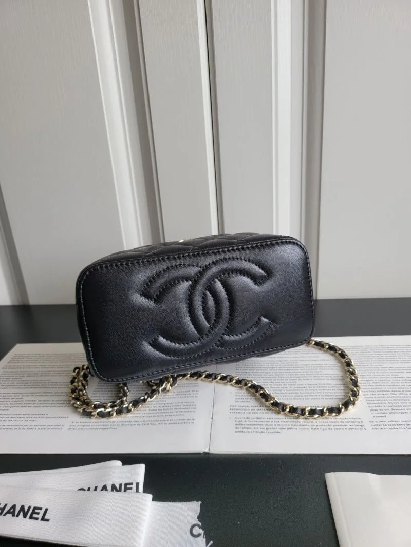 Chanel Cosmetic Bags EyeCatching 55070