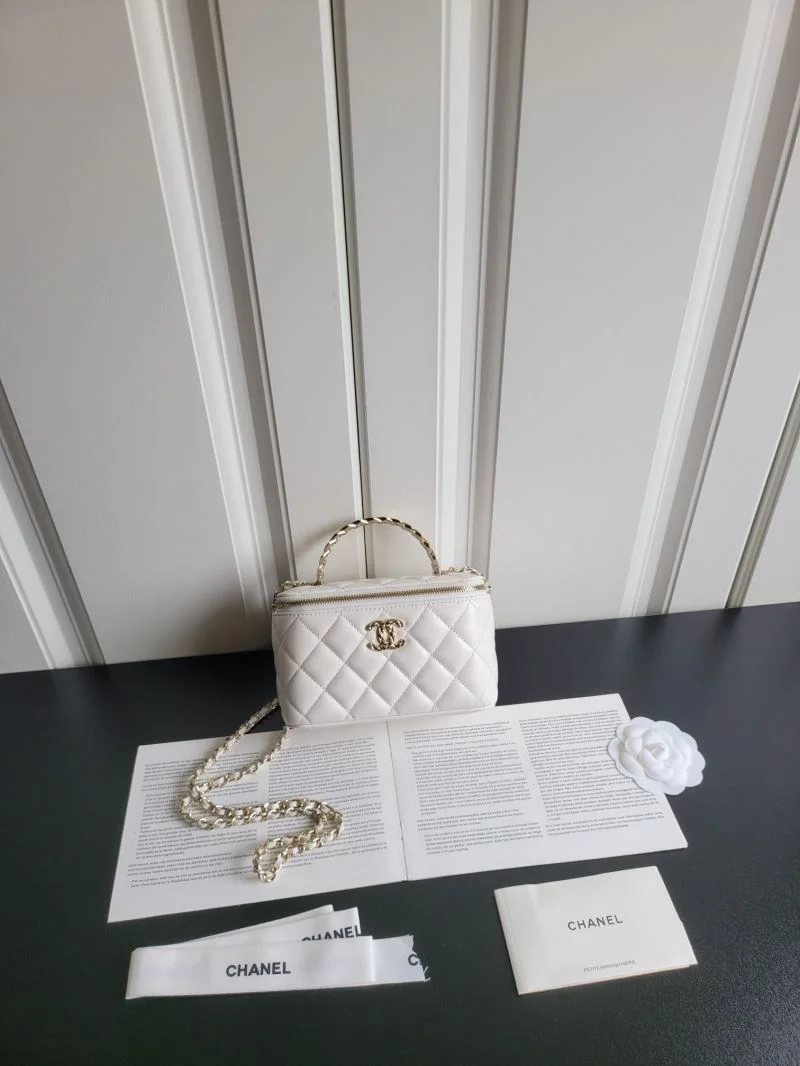 Chanel Cosmetic Bags Sustainable 55064
