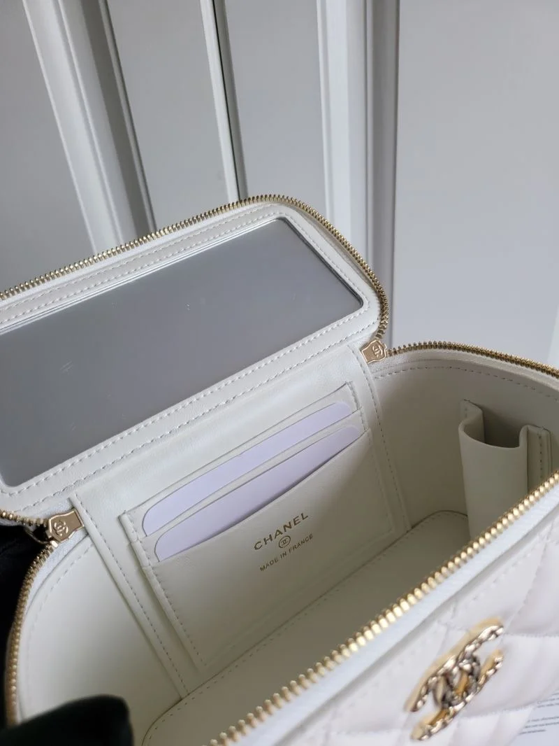 Chanel Cosmetic Bags Sustainable 55064