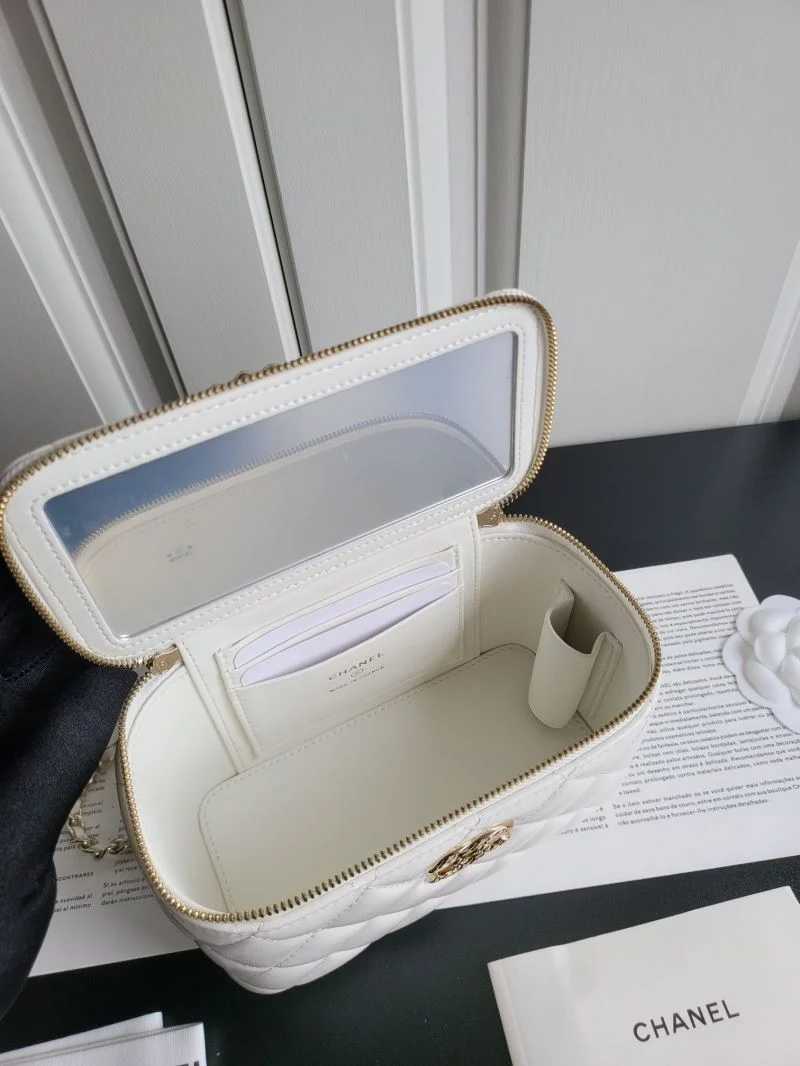 Chanel Cosmetic Bags Sustainable 55064