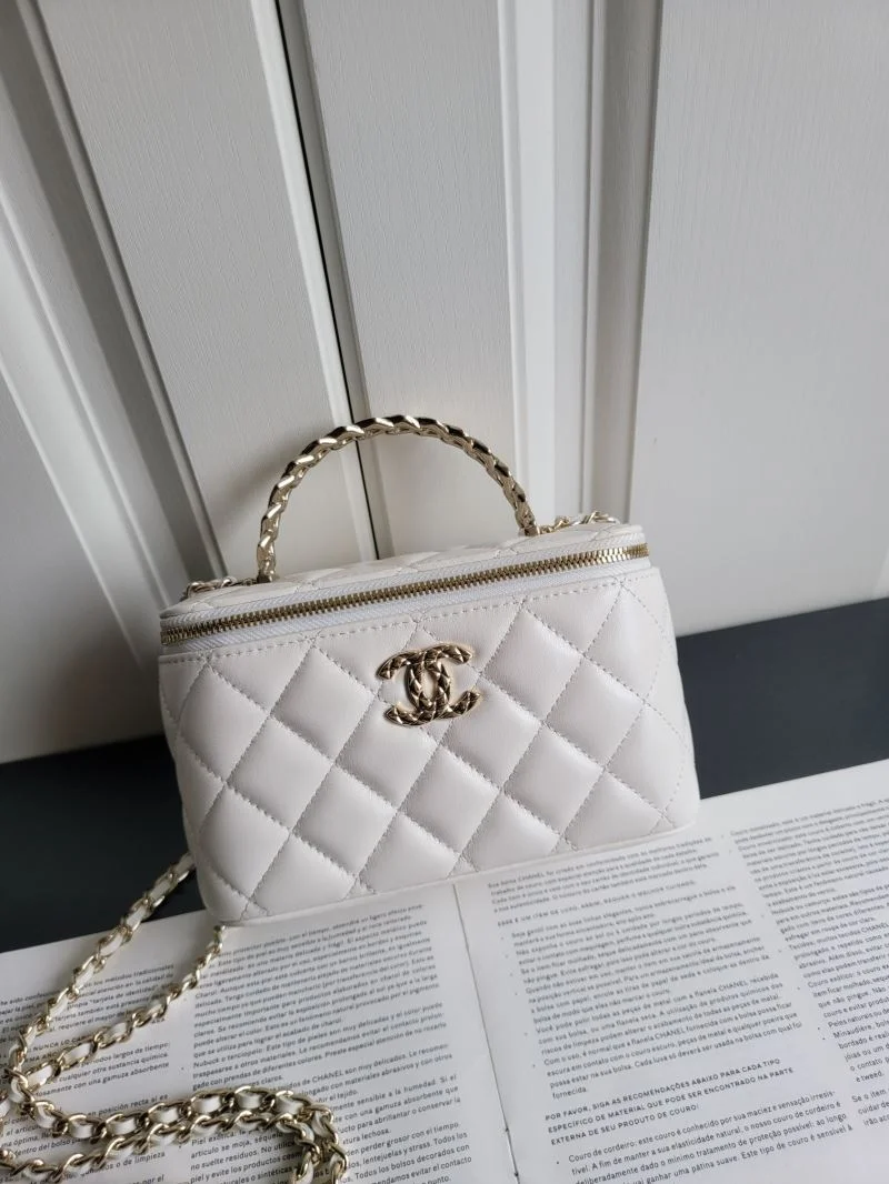 Chanel Cosmetic Bags Sustainable 55064