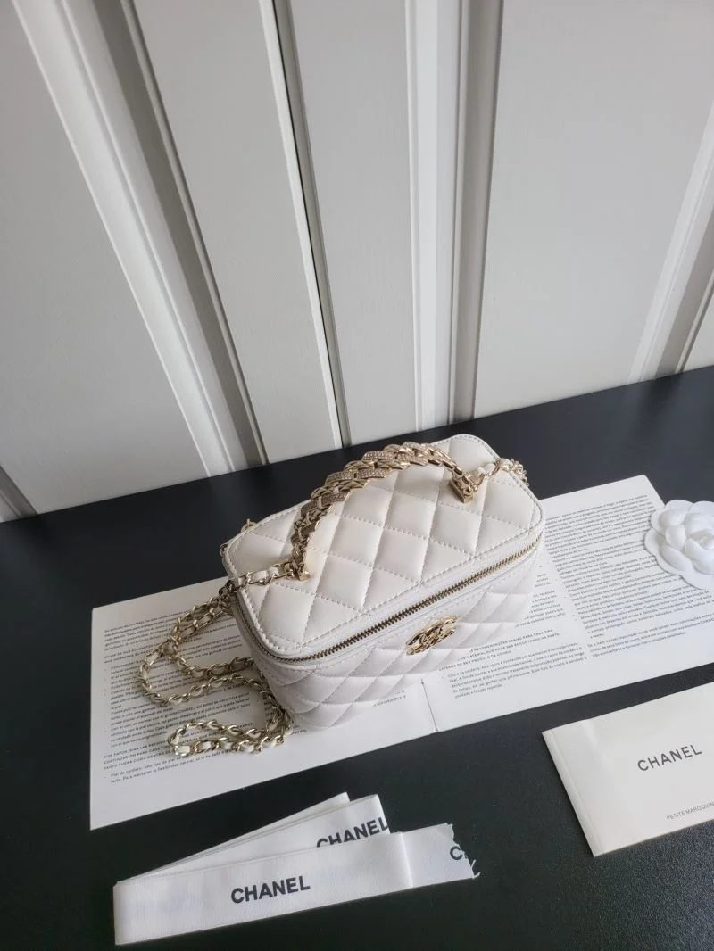 Chanel Cosmetic Bags Sustainable 55064