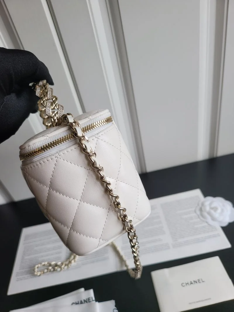 Chanel Cosmetic Bags Sustainable 55064
