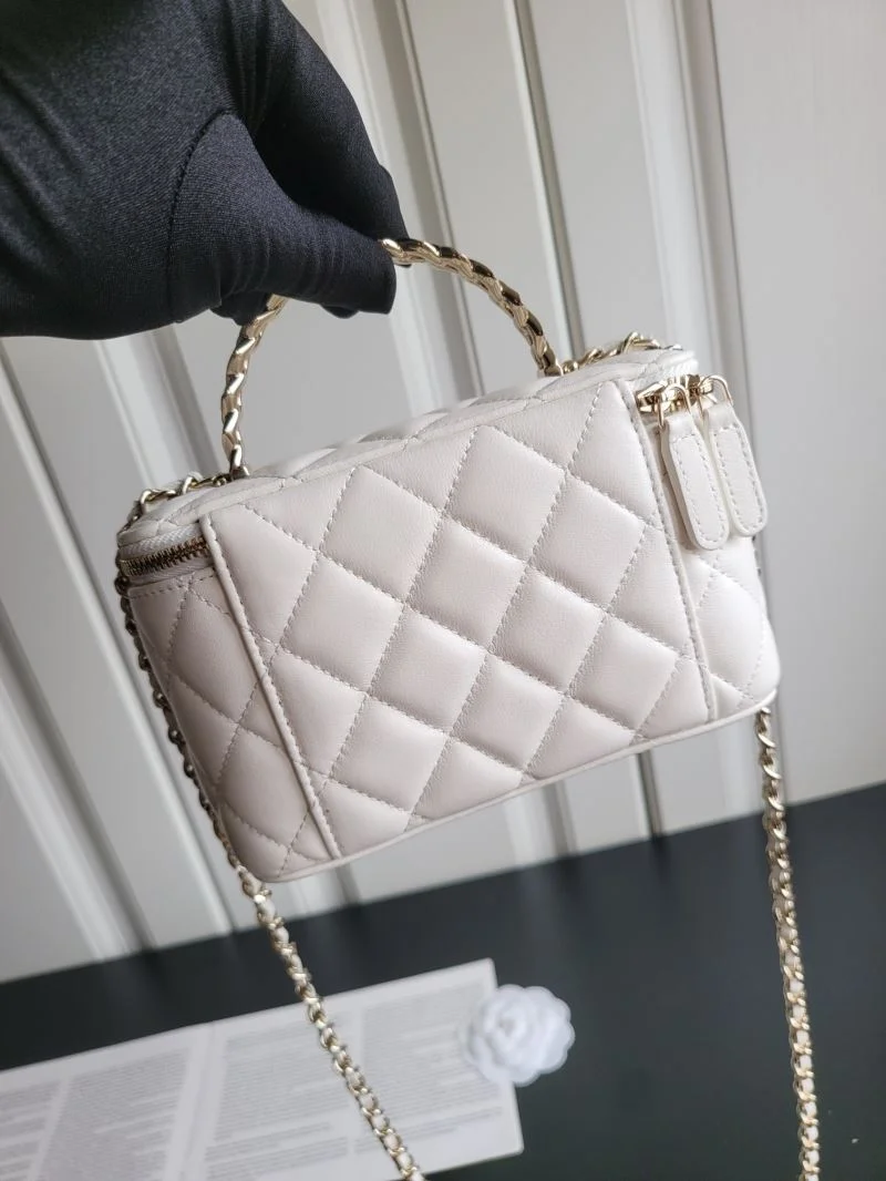 Chanel Cosmetic Bags Sustainable 55064